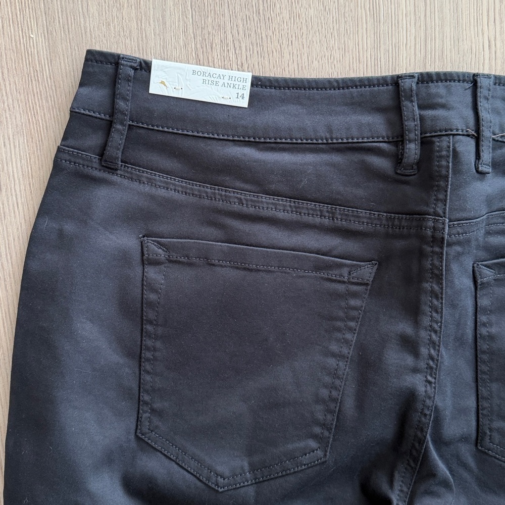 Tommy Bahama Black Straight-Leg Women’s Jeans - Picture 3 of 4